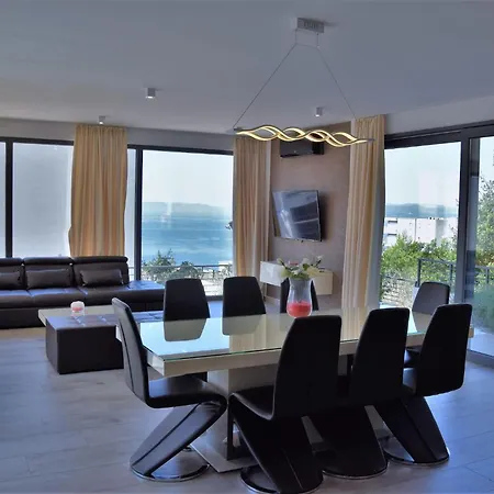 Modern Selina Nera With Heated Pool & Sea View In Makarska
