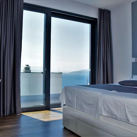 Modern Selina Nera With Heated Pool & Sea View In Makarska