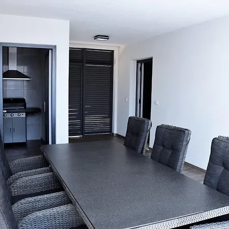 Modern Selina Nera With Heated Pool & Sea View In Villa *