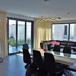 ヴィラ Modern Selina Nera With Heated Pool & Sea View In