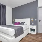 ヴィラ Modern Selina Nera With Heated Pool & Sea View In マカルスカ