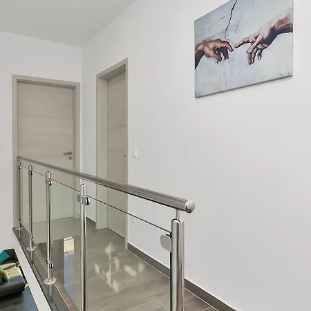 Modern Selina Nera With Heated Pool & Sea View In Villa