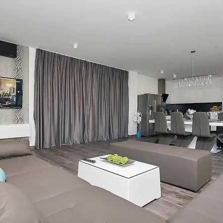 Villa Modern Selina Nera With Heated Pool & Sea View In *
