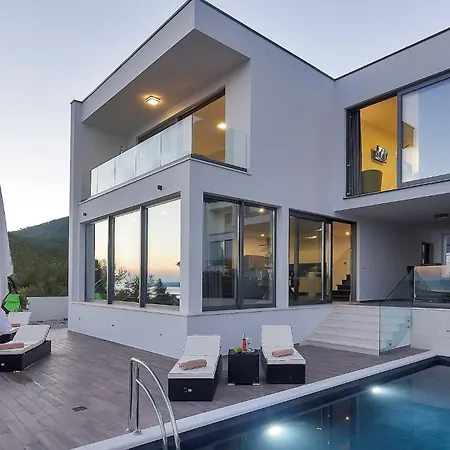 Villa Modern Selina Nera With Heated Pool & Sea View In Makarska
