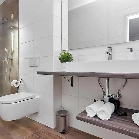 Modern Selina Nera With Heated Pool & Sea View In Villa