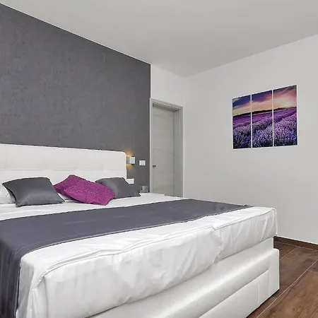 Modern Selina Nera With Heated Pool & Sea View In Villa *