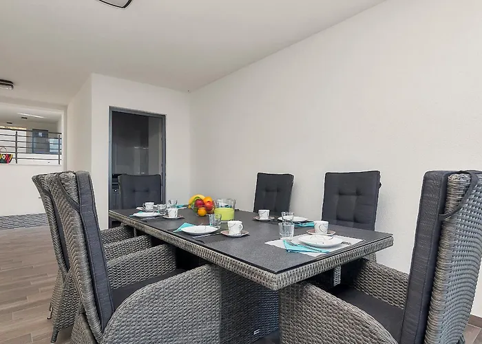 Βίλα Modern Selina Nera With Heated Pool & Sea View In Μακάρσκα