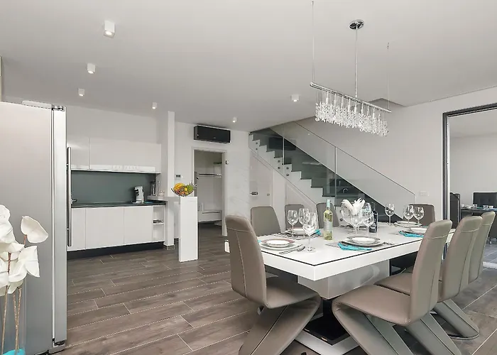 Βίλα Modern Selina Nera With Heated Pool & Sea View In Μακάρσκα