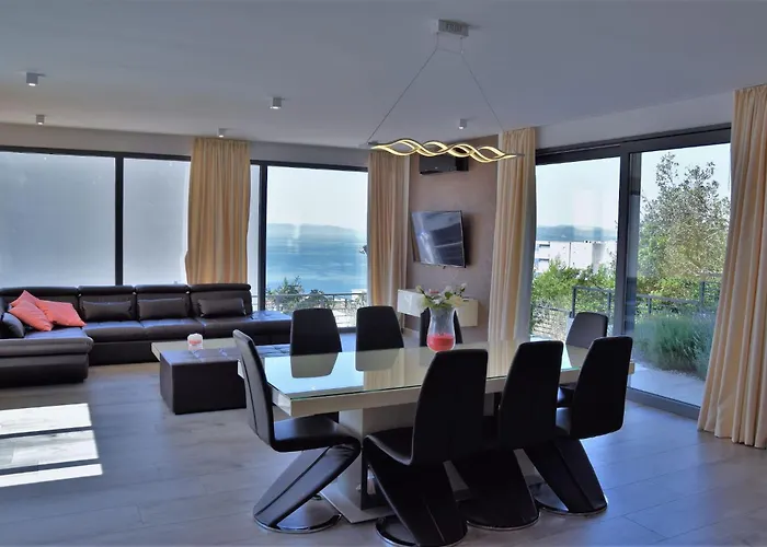 Modern Selina Nera With Heated Pool & Sea View In Μακάρσκα