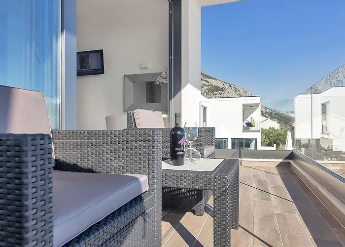 Modern Selina Nera With Heated Pool & Sea View In