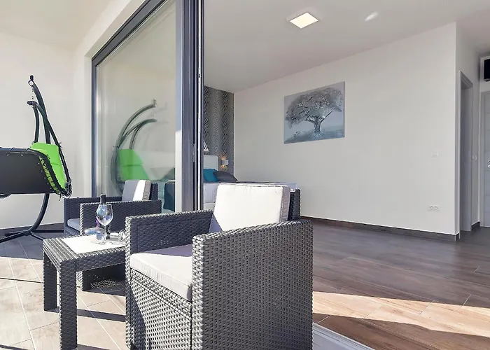 Vila Modern Selina Nera With Heated Pool & Sea View In