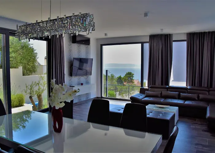 Modern Selina Nera With Heated Pool & Sea View In Villa