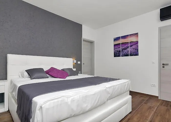 Modern Selina Nera With Heated Pool & Sea View In Βίλα *