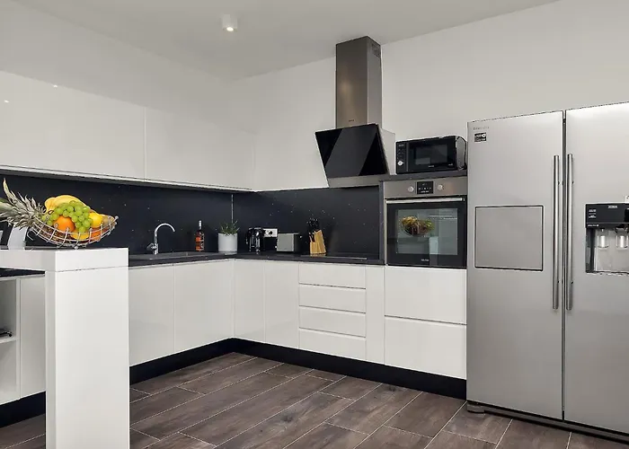 Βίλα Modern Selina Nera With Heated Pool & Sea View In