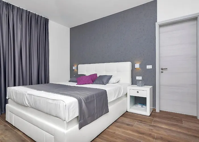 Βίλα Modern Selina Nera With Heated Pool & Sea View In Μακάρσκα