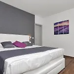 Modern Selina Nera With Heated Pool & Sea View In Willa