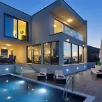Modern Selina Nera With Heated Pool & Sea View In * Makarska