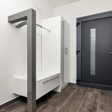 Modern Selina Nera With Heated Pool & Sea View In 빌라 마카르스카