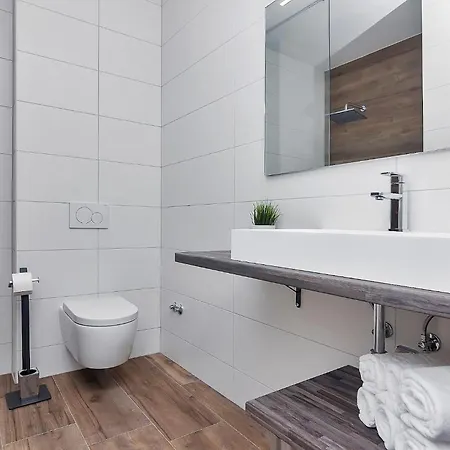 Modern Selina Nera With Heated Pool & Sea View In * 마카르스카