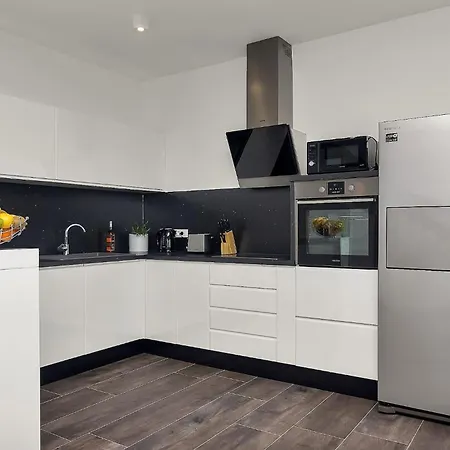 וילה Selina Nera