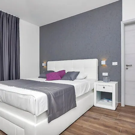 빌라 Modern Selina Nera With Heated Pool & Sea View In 마카르스카