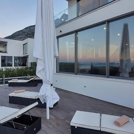 Modern Selina Nera With Heated Pool & Sea View In Villa