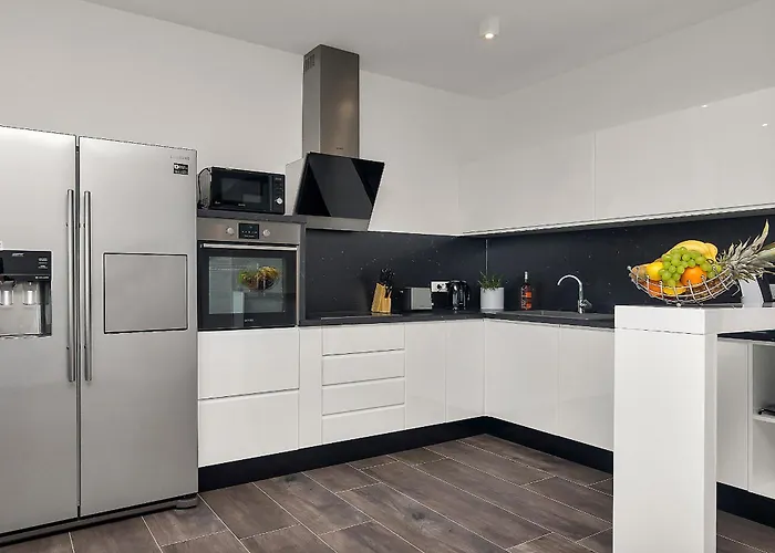 Modern Selina Nera With Heated Pool & Sea View In *