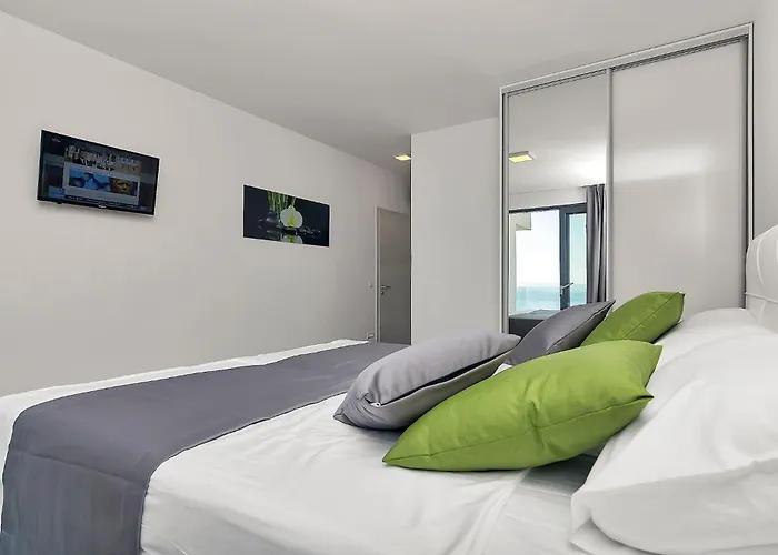 Villa Modern Selina Nera With Heated Pool & Sea View In *