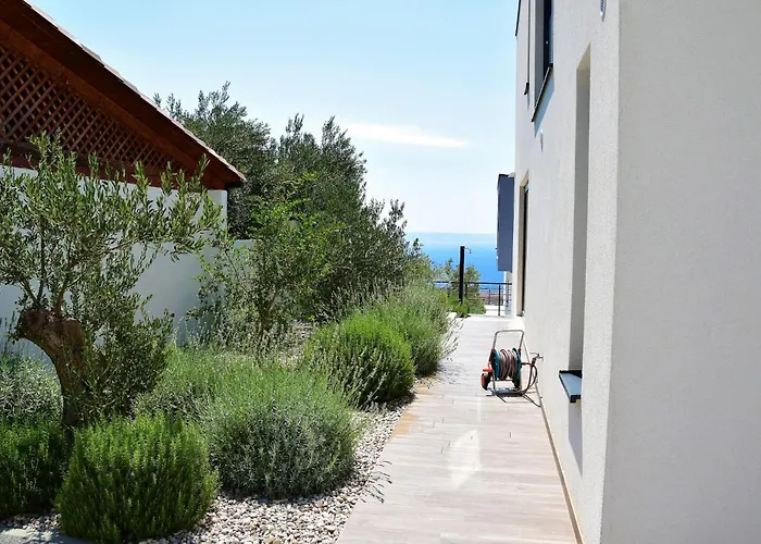 Modern Selina Nera With Heated Pool & Sea View In