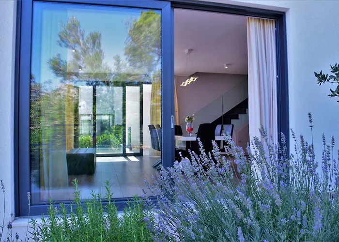 Modern Selina Nera With Heated Pool & Sea View In