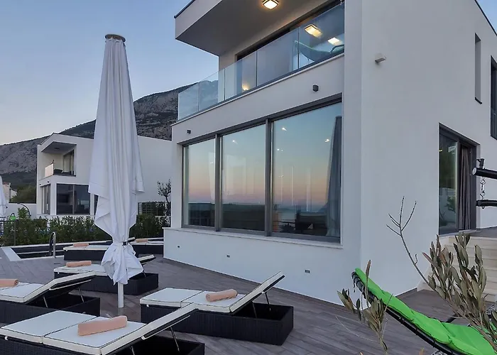 Modern Selina Nera With Heated Pool & Sea View In *